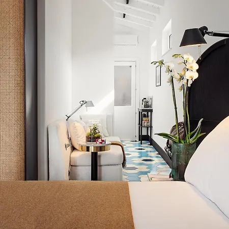 Magnolia Boutique Bed and breakfast 4*